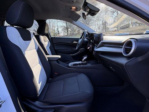 Used 2025 Chevrolet Trax LS image 13