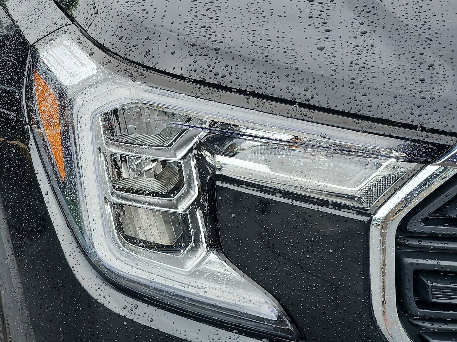 Used 2024 GMC Terrain SLE w/ Driver Convenience Package AWD/4WD image 9