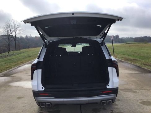 New 2026 Chevrolet Traverse LT w/ Driver Confidence Package image 5