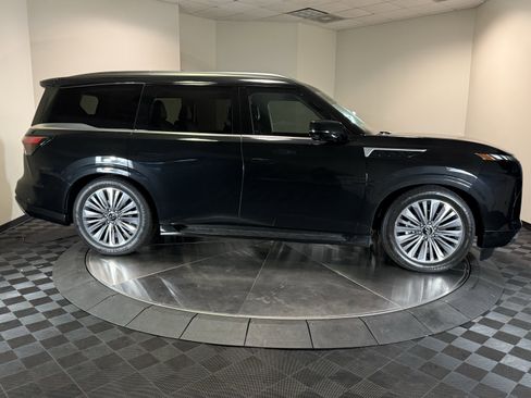 Used 2025 INFINITI QX80 Sensory AWD/4WD image 8