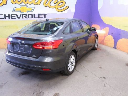 Used 2015 Ford Focus SE w/ SE Winter Package image 8