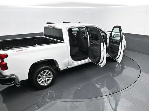 Used 2023 Chevrolet Silverado 1500 LT AWD/4WD image 27