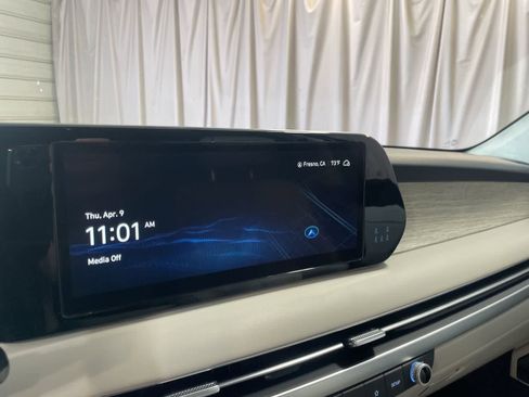 Used 2025 Hyundai Palisade Calligraphy image 25