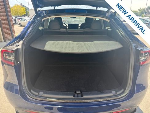 Used 2024 Tesla Model Y Long Range AWD/4WD image 13