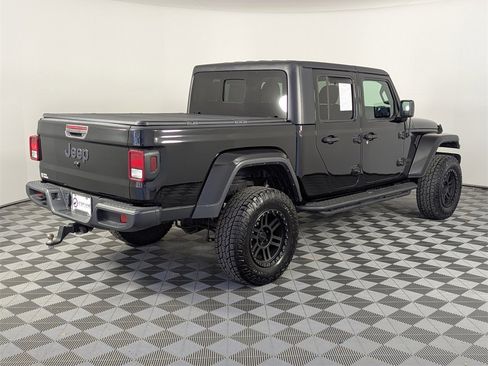 Used 2022 Jeep Gladiator Sport image 7