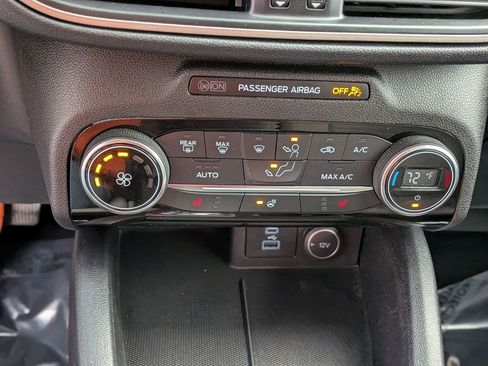 Used 2021 Ford Escape SE w/ Cold Weather Package image 27