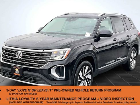 Used 2025 Volkswagen Atlas SEL image 1