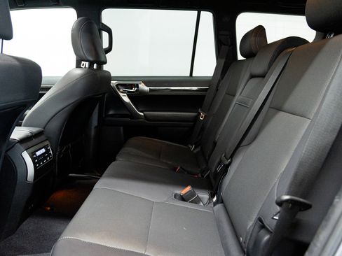 Used 2022 Lexus GX 460 Premium w/ Premium Package AWD/4WD image 27