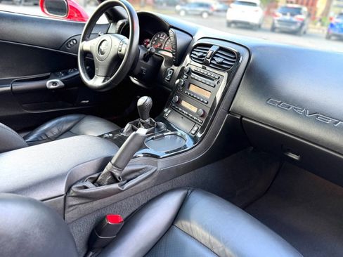 Used 2008 Chevrolet Corvette Coupe w/ Preferred Equipment Group RWD image 11