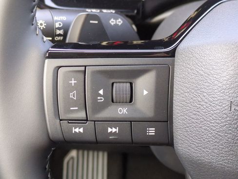 New 2026 Nissan Pathfinder SL image 25