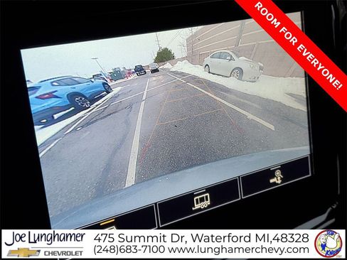 Used 2023 Chevrolet Traverse LT image 14