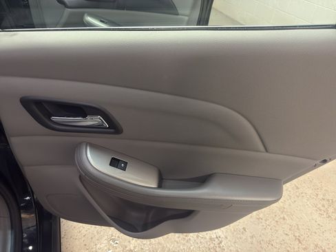 Used 2015 Chevrolet Malibu LS image 24