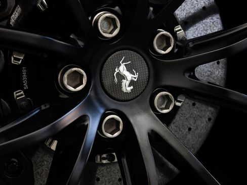 Used 2021 Ferrari 812 GTS RWD image 8