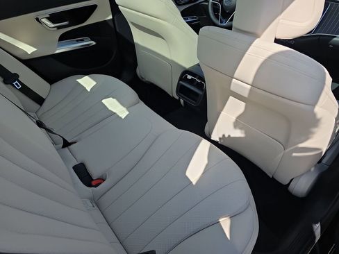 New 2026 Mercedes-Benz E 450 4MATIC Sedan image 11