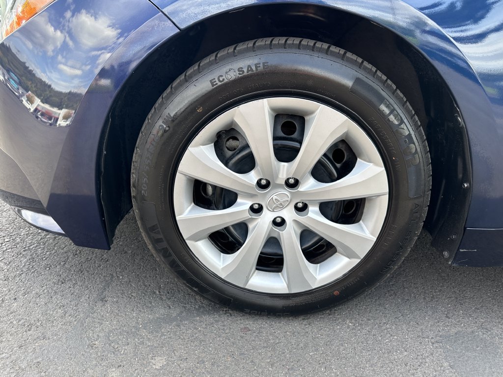 Used 2024 Toyota Corolla LE FWD image 12