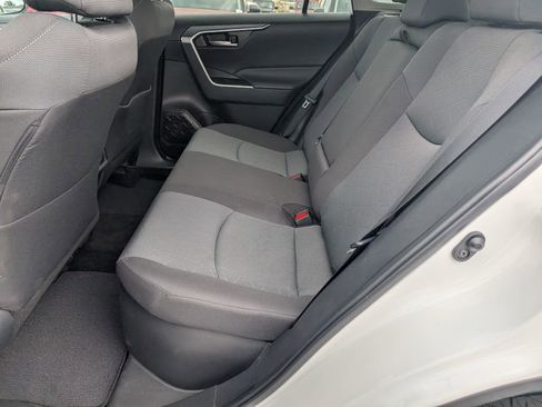 Used 2024 Toyota RAV4 XLE w/ Convenience Package image 11