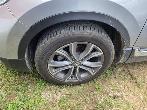 Used 2020 Honda CR-V Touring image 3