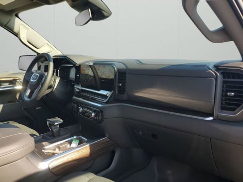 New 2026 GMC Sierra 1500 Elevation image 14