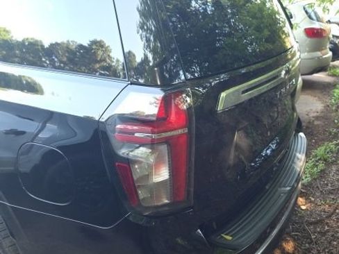 Used 2021 Chevrolet Tahoe High Country w/ Premium Package AWD/4WD image 16