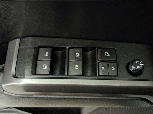 Used 2020 Toyota Tacoma TRD Sport image 16