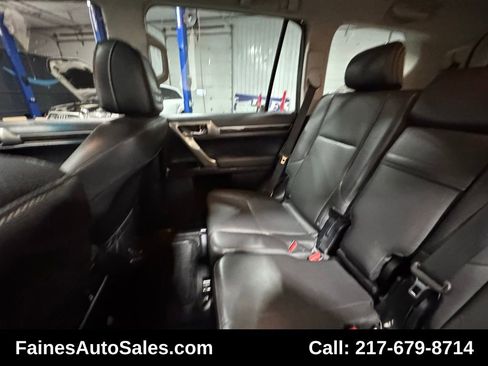 Used 2016 Lexus GX 460 image 39