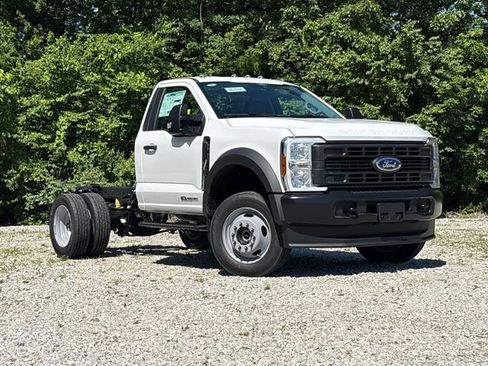 New 2026 Ford F550 4x4 Regular Cab Super Duty w/ Snow Plow Prep Package image 2