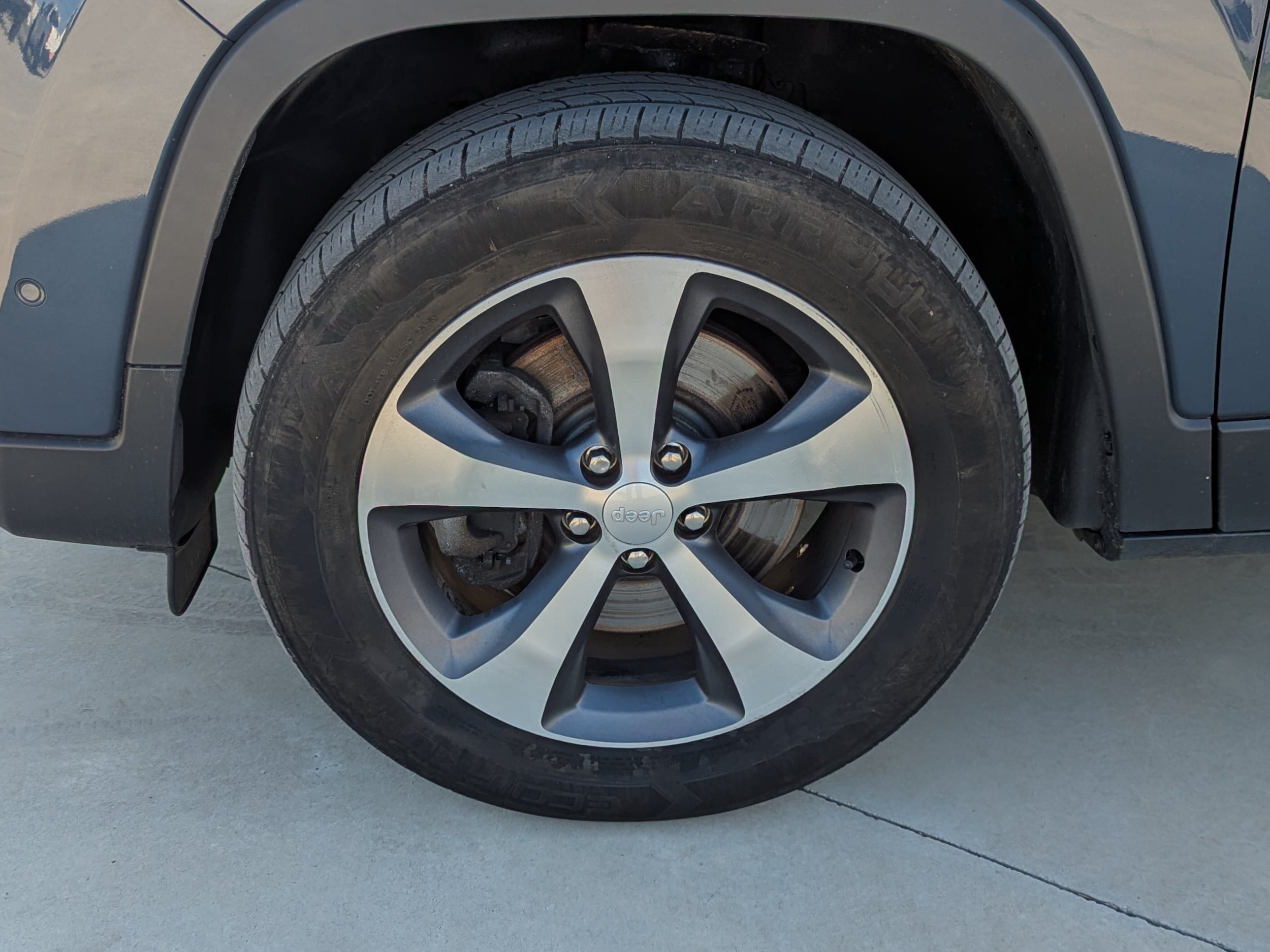 Used 2021 Jeep Cherokee Limited AWD/4WD image 9