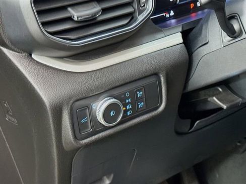 Used 2022 Ford Explorer XLT w/ Equipment Group 202A image 10