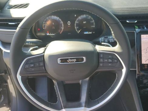 New 2025 Jeep Grand Cherokee Limited image 30