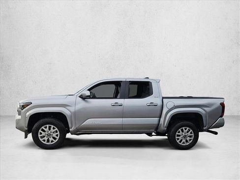 Used 2025 Toyota Tacoma SR5 image 3