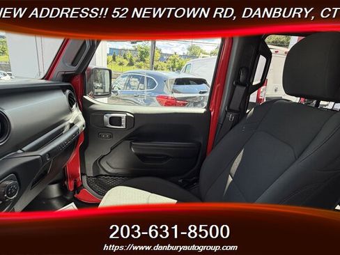 Used 2018 Jeep Wrangler Unlimited Sport S AWD/4WD image 12