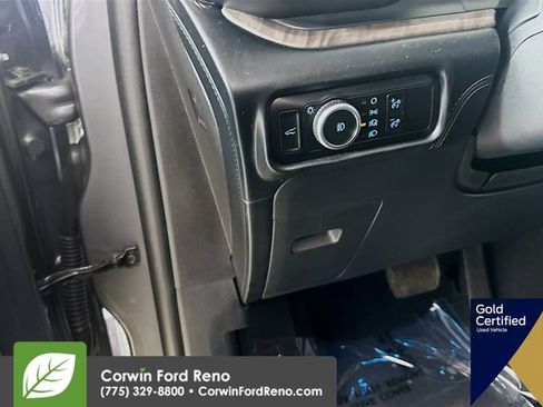 Used 2024 Ford Explorer Platinum w/ Technology Package AWD/4WD image 14