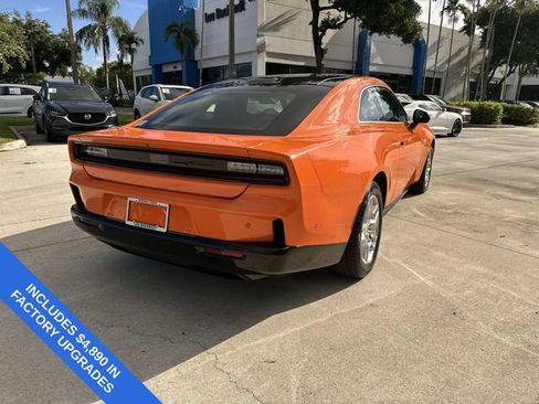 Used 2025 Dodge Charger Daytona R/T w/ Sun & Sound Package AWD/4WD image 37