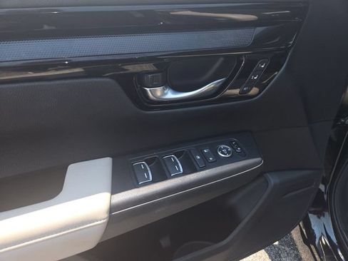Used 2025 Honda CR-V EX-L image 13