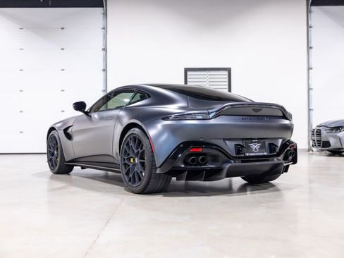 Used 2022 Aston Martin V8 Vantage Coupe RWD image 6