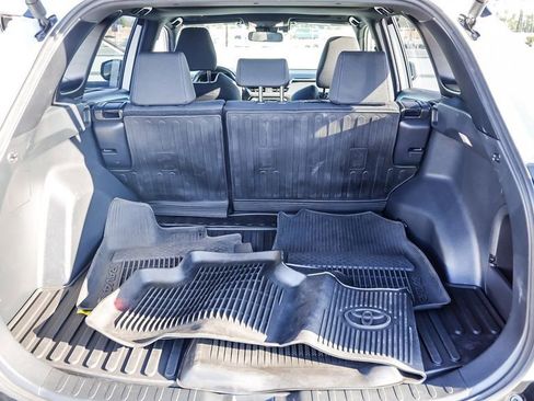 Used 2024 Toyota RAV4 SE image 27