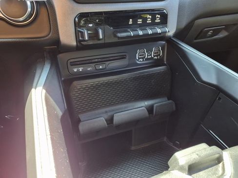 Used 2019 RAM 1500 Big Horn AWD/4WD image 11