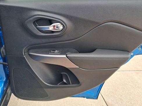 Used 2022 Jeep Cherokee Latitude Lux image 14