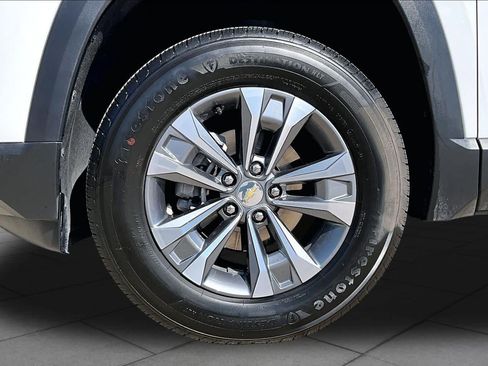 Used 2026 Chevrolet Equinox LT w/ Convenience Package II FWD image 11