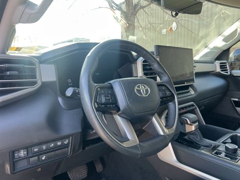 Used 2024 Toyota Tundra Limited image 11