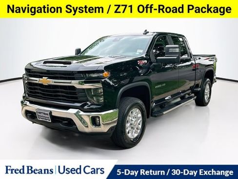 Used 2024 Chevrolet Silverado 2500 LT AWD/4WD image 4