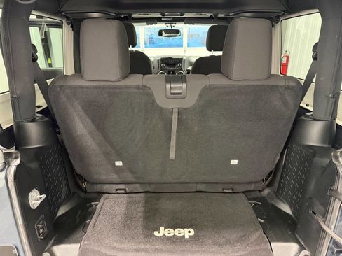 Used 2017 Jeep Wrangler Sport image 11