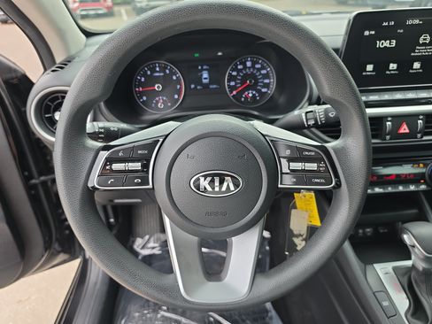 Used 2019 Kia Forte LXS FWD image 28