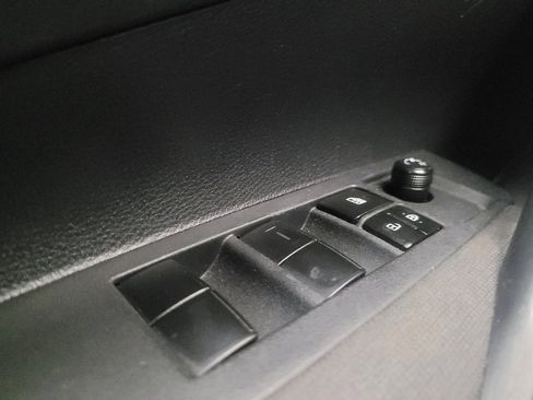 Used 2020 Toyota Corolla LE w/ Carpet Mat Package (TMS) FWD image 27