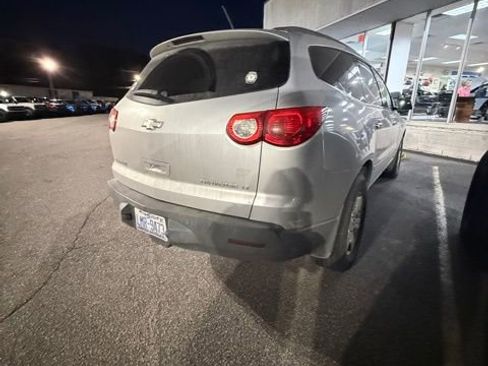 Used 2009 Chevrolet Traverse LT image 22