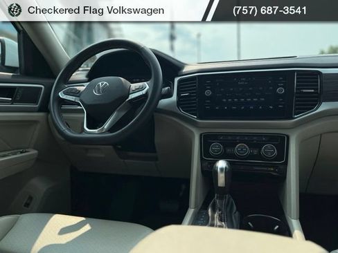 Used 2023 Volkswagen Atlas SE w/ Black Wheel Package AWD/4WD image 29