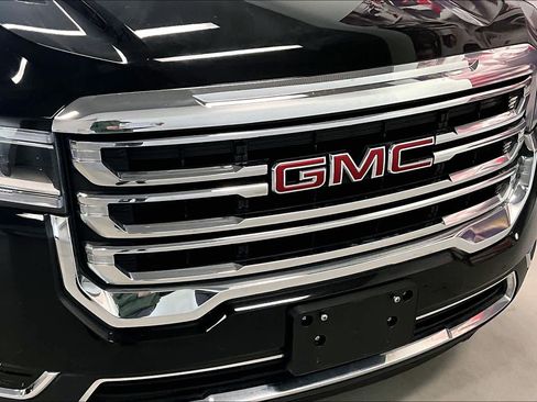 Used 2023 GMC Acadia SLE w/ Driver Convenience Package image 30