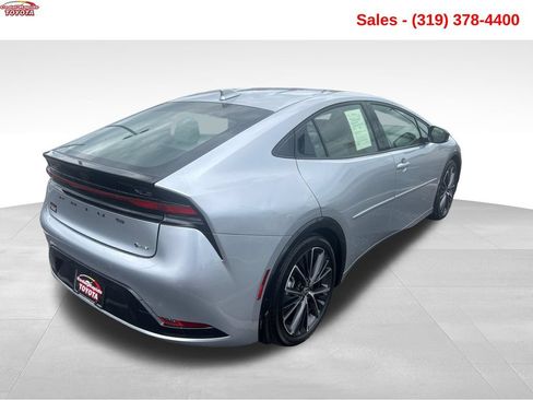Certified 2024 Toyota Prius XLE FWD image 5