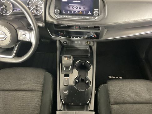 Used 2024 Nissan Rogue SV FWD image 10