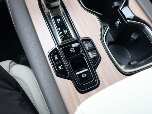 Used 2025 Lexus RX 450h AWD w/ Convenience Package image 31